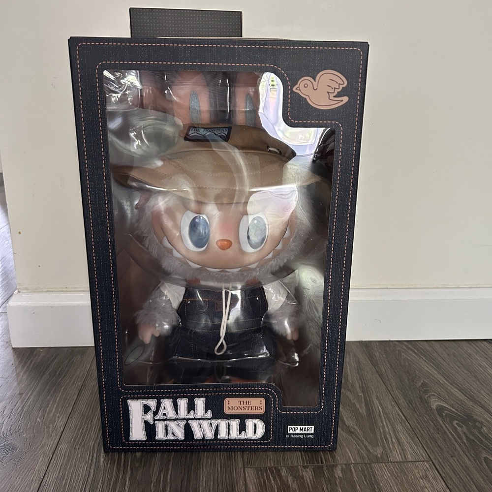 Fall in Wild The Monsters Figure